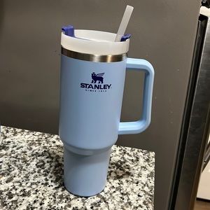 Stanley 40oz Quencher in Cornflower
